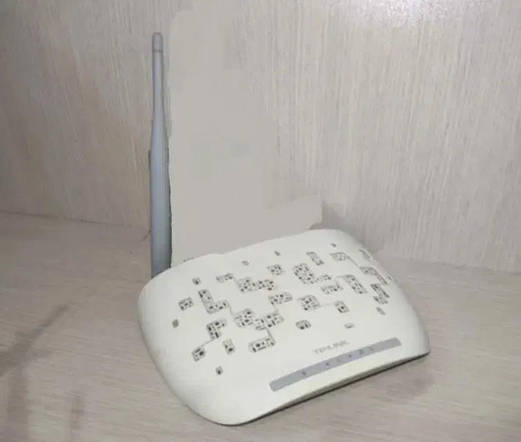 مودم کارکرده در حد نو|مودم و تجهیزات شبکه|ملایر, |دیوار