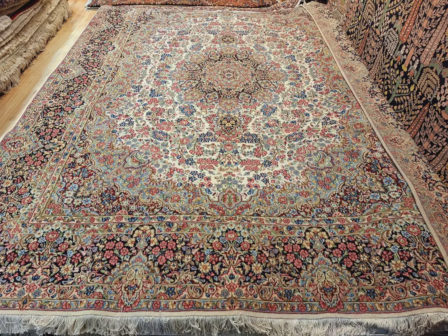 قالی ۹متری دستباف کرمان|فرش|تهران, اکباتان|دیوار