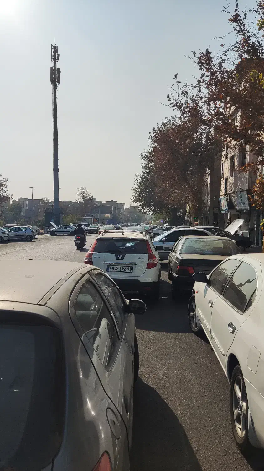 اجاره مغازه بر خیابان اصلی زهدی ۹۰ متری|اجارهٔ مغازه و غرفه|تهران, خاک سفید|دیوار