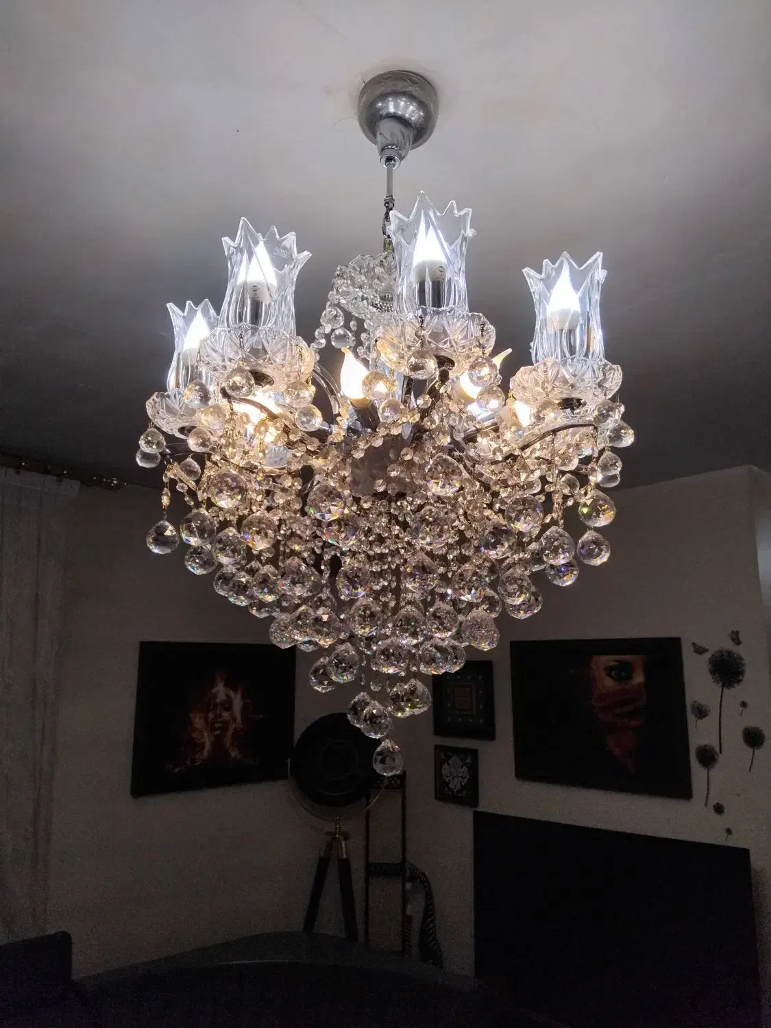 لوستر کاملا سالم هشت شاخه|لوستر و چراغ آویز|پردیس, فاز ۳|دیوار