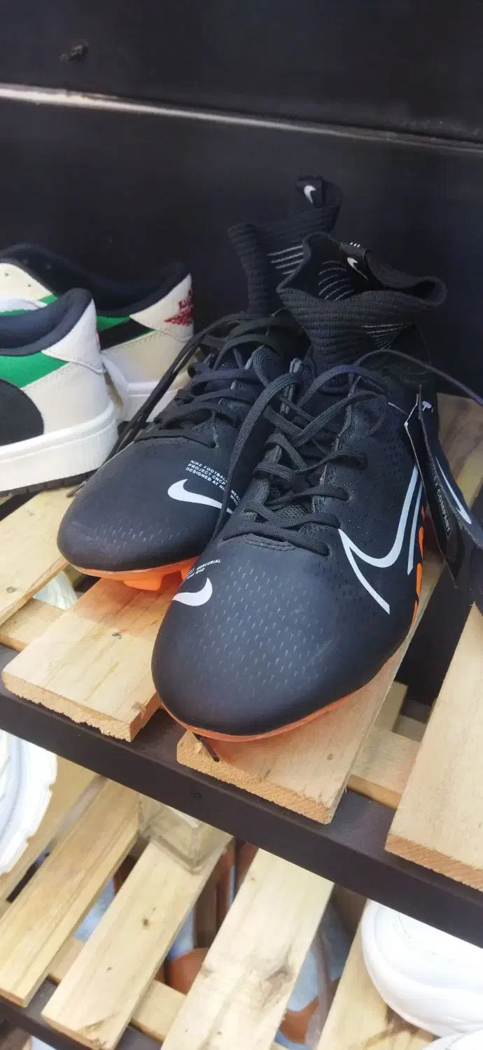 کفش چمن سایز42.43خارجی|کیف، کفش، کمربند|خمین, |دیوار