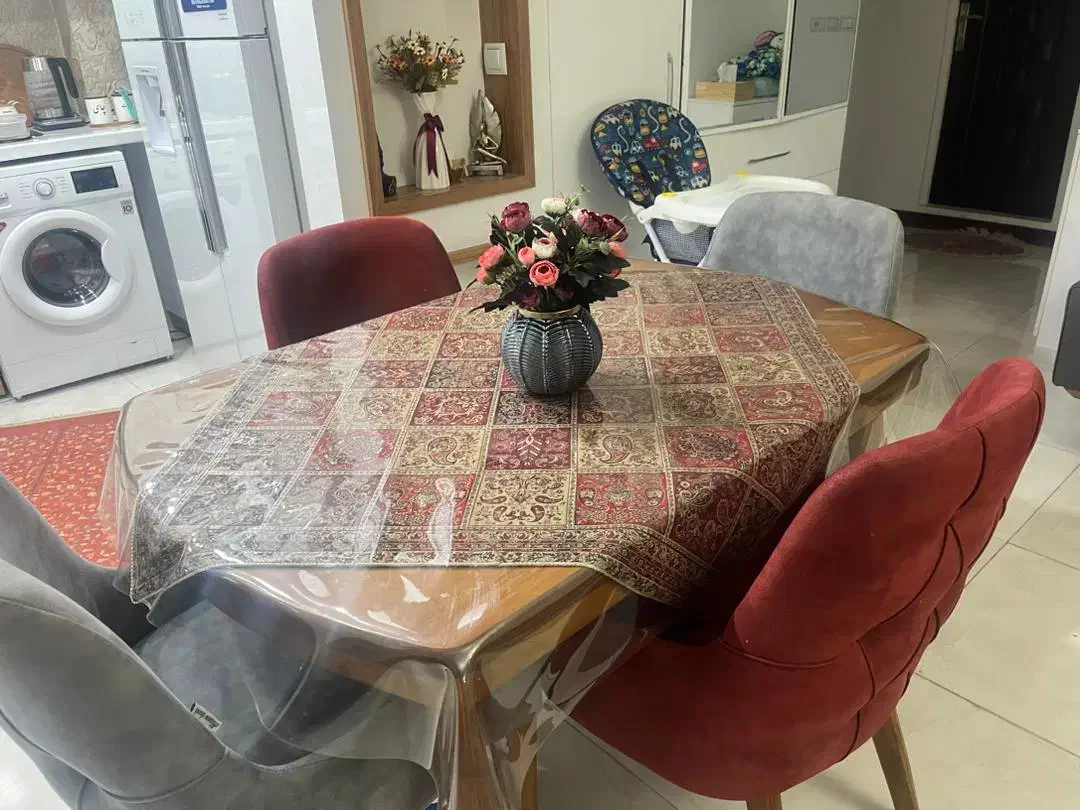 میز ناهار خوری 4نفره در حد نو چوب راش|میز و صندلی غذاخوری|شیراز, فضل‌آباد|دیوار