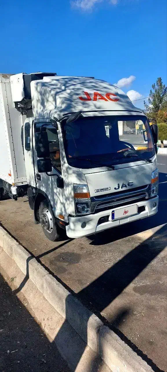 جک ۸ تن یخچالی|خودرو سنگین|کاشمر, |دیوار