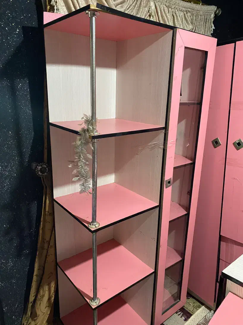 سرویس خواب|تخت و سرویس خواب|لولمان, |دیوار