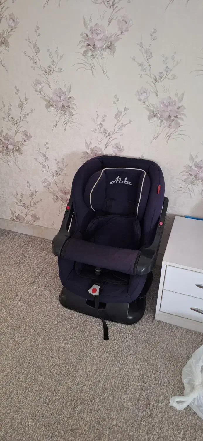 صندلی کودک سالم|تخت و صندلی بچه|گرگان, |دیوار