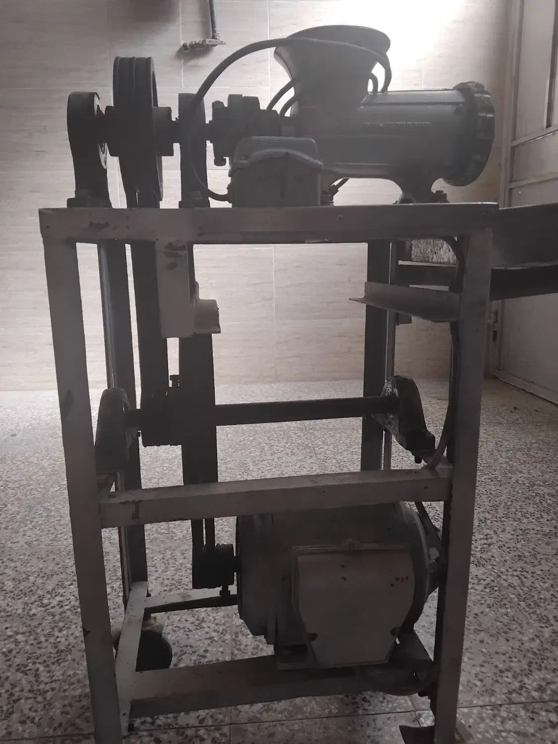 چرخ گوشت|خردکن، آسیاب، غذاساز|آباده, |دیوار