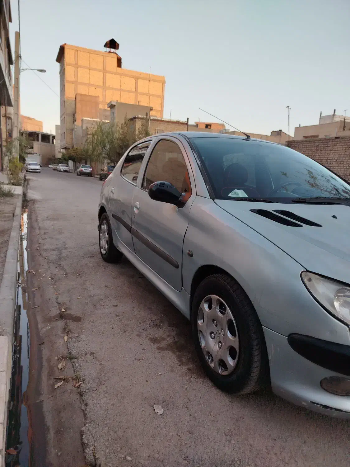 206مدل 83|خودرو سواری و وانت|چهارباغ, |دیوار