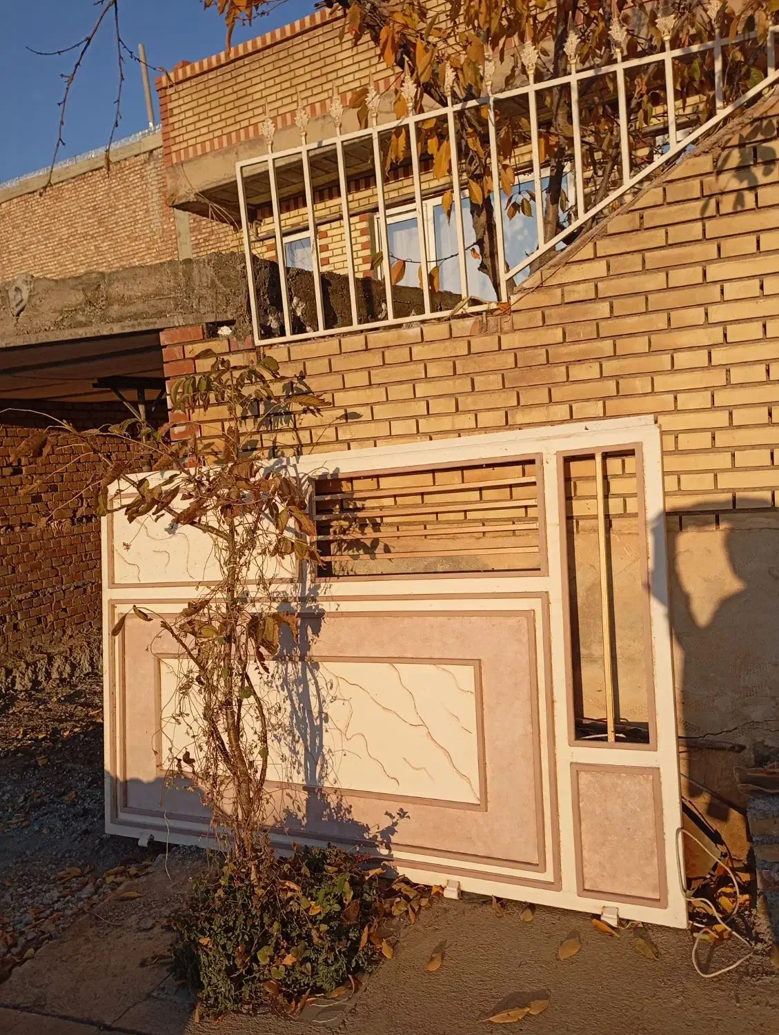 درب سه تایی بزرگ|مصالح و تجهیزات ساختمان|ربط, |دیوار