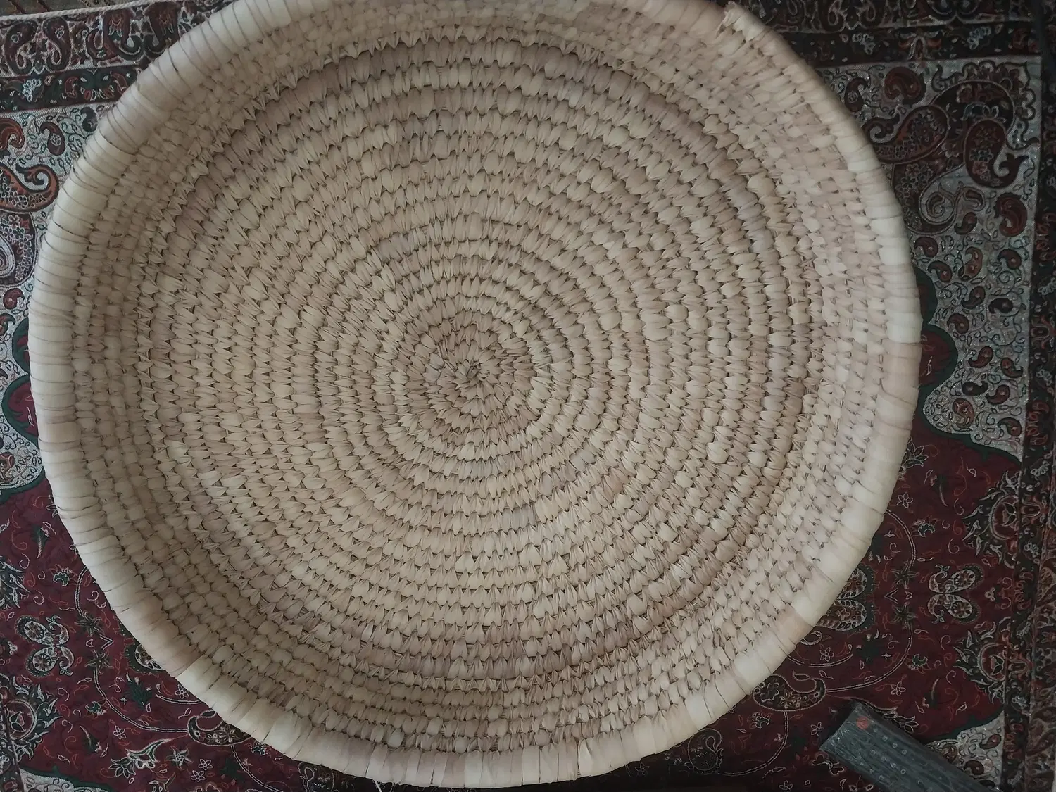 سبد حصیری دست باف برگدرخت خرما|صنایع دستی و سایر لوازم تزئینی|تهران, هروی|دیوار