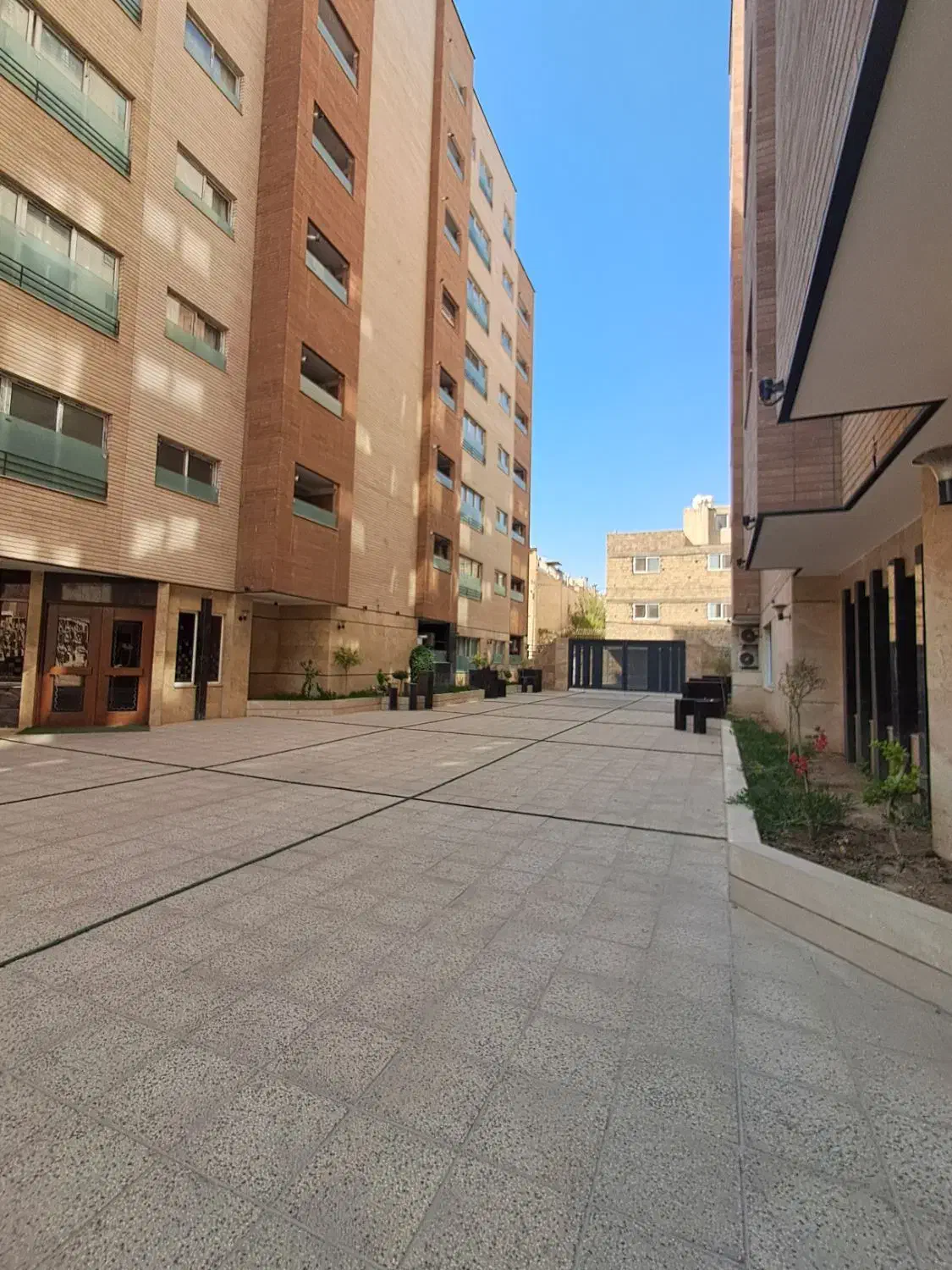 فروش آپارتمان ۸۲متری ۲خواب طبقه پنجم در ابوریحان|فروش آپارتمان|اصفهان, شاه پسند|دیوار