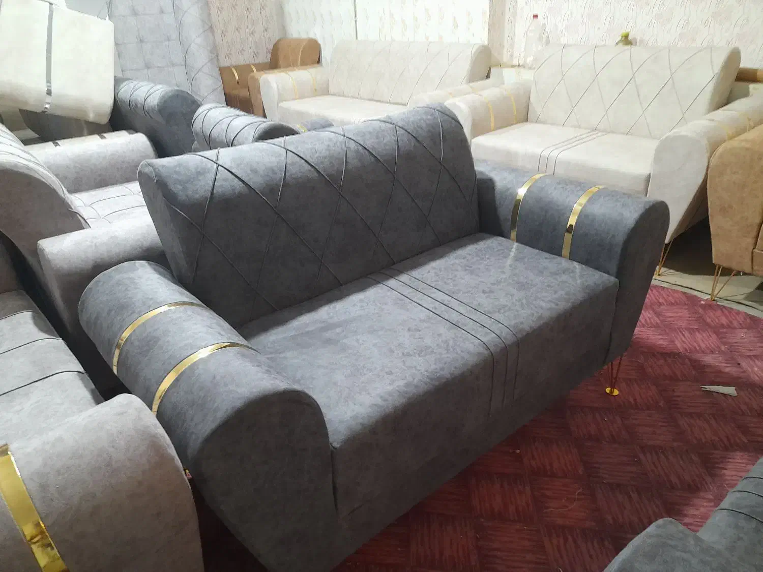 نصف قیمت به دلیل انبارگردانی|مبلمان خانگی و میز عسلی|نیشابور, ابراهیم ادهم|دیوار