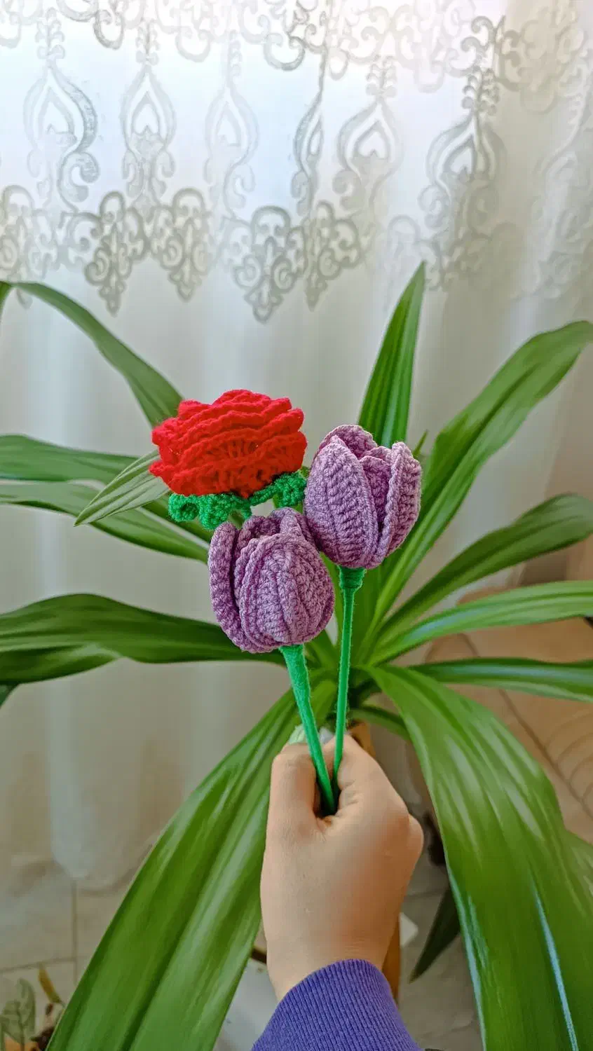 سفارش انواع شاخه گل و دسته گل بافتنی.عمده و تک|گل مصنوعی|شیراز, لاله|دیوار