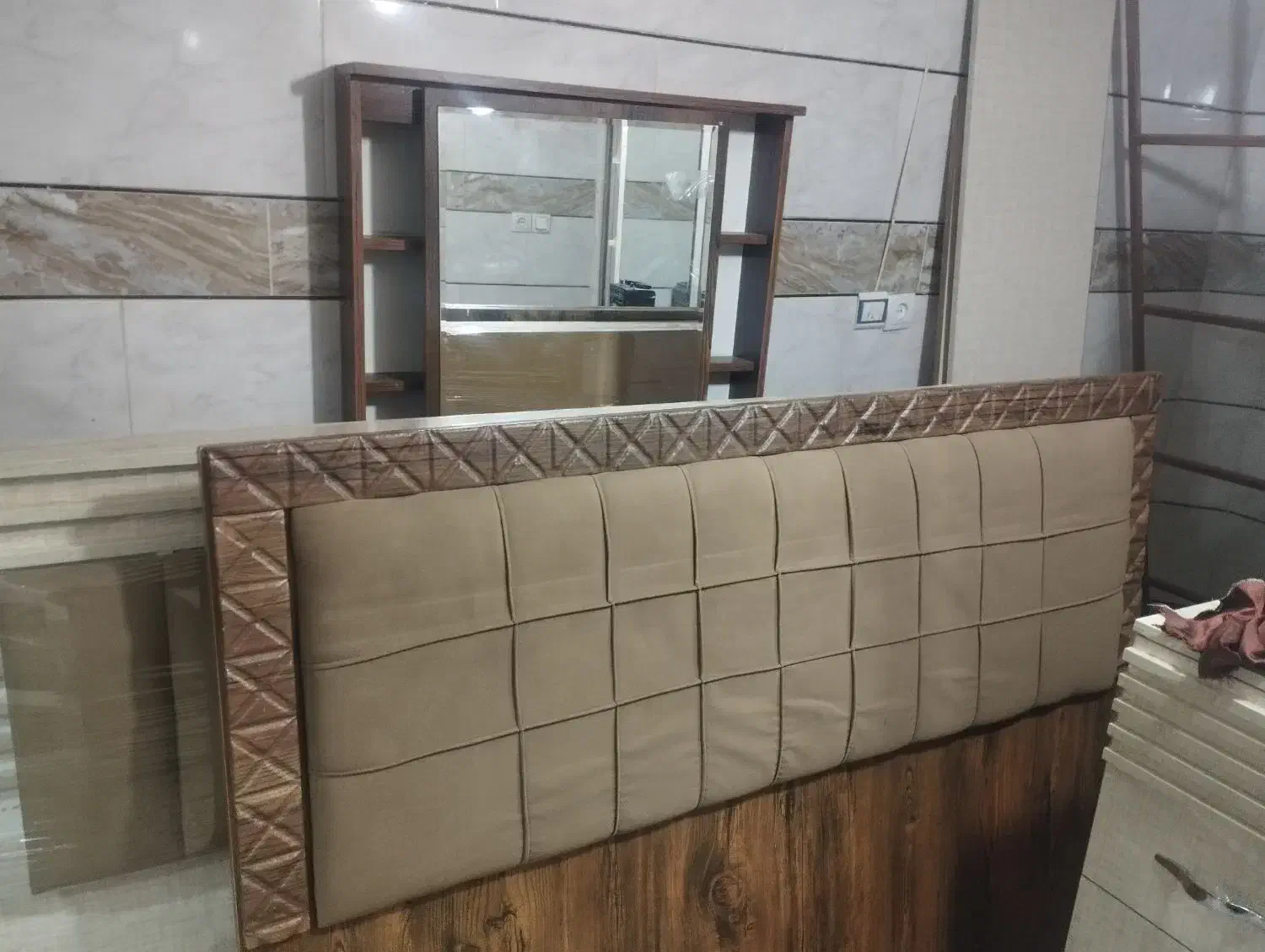 تخت|تخت و سرویس خواب|شاهرود, |دیوار