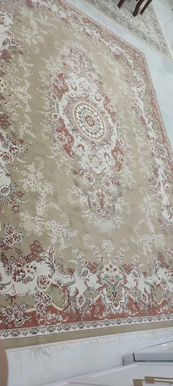 سه تخته فرش نو به فروش می‌رسد|فرش|پرند, فاز ۳|دیوار