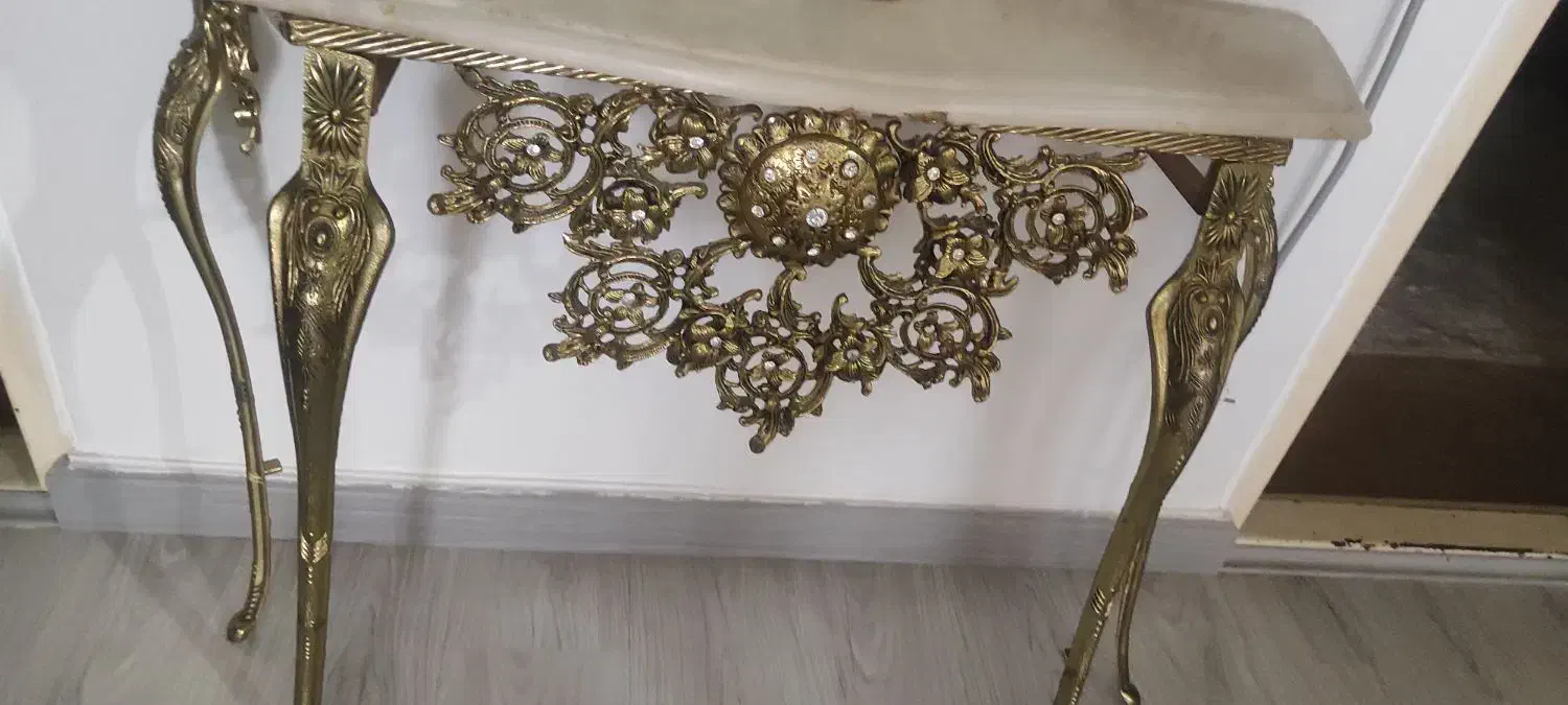 آینه کنسول و میز کنار سالنی  برنزی قلم کاری|بوفه، ویترین، کنسول|تبریز, |دیوار