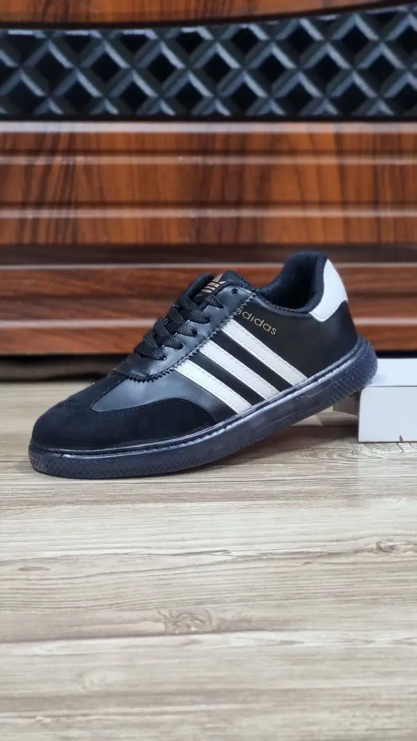 کامپوس میانه.عمده.|کیف، کفش، کمربند|کرمان, |دیوار