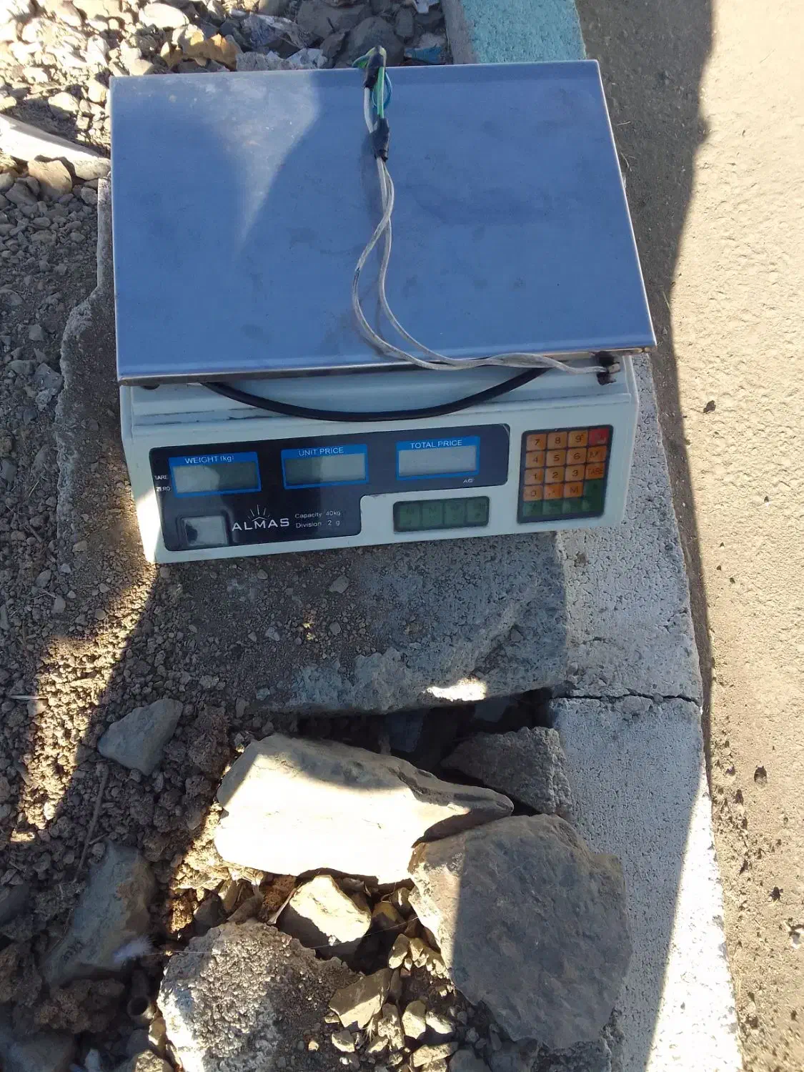 ترازوی میوه فروشی وسوپر مارکت در حدنو|فروشگاه و مغازه|سنقر, |دیوار