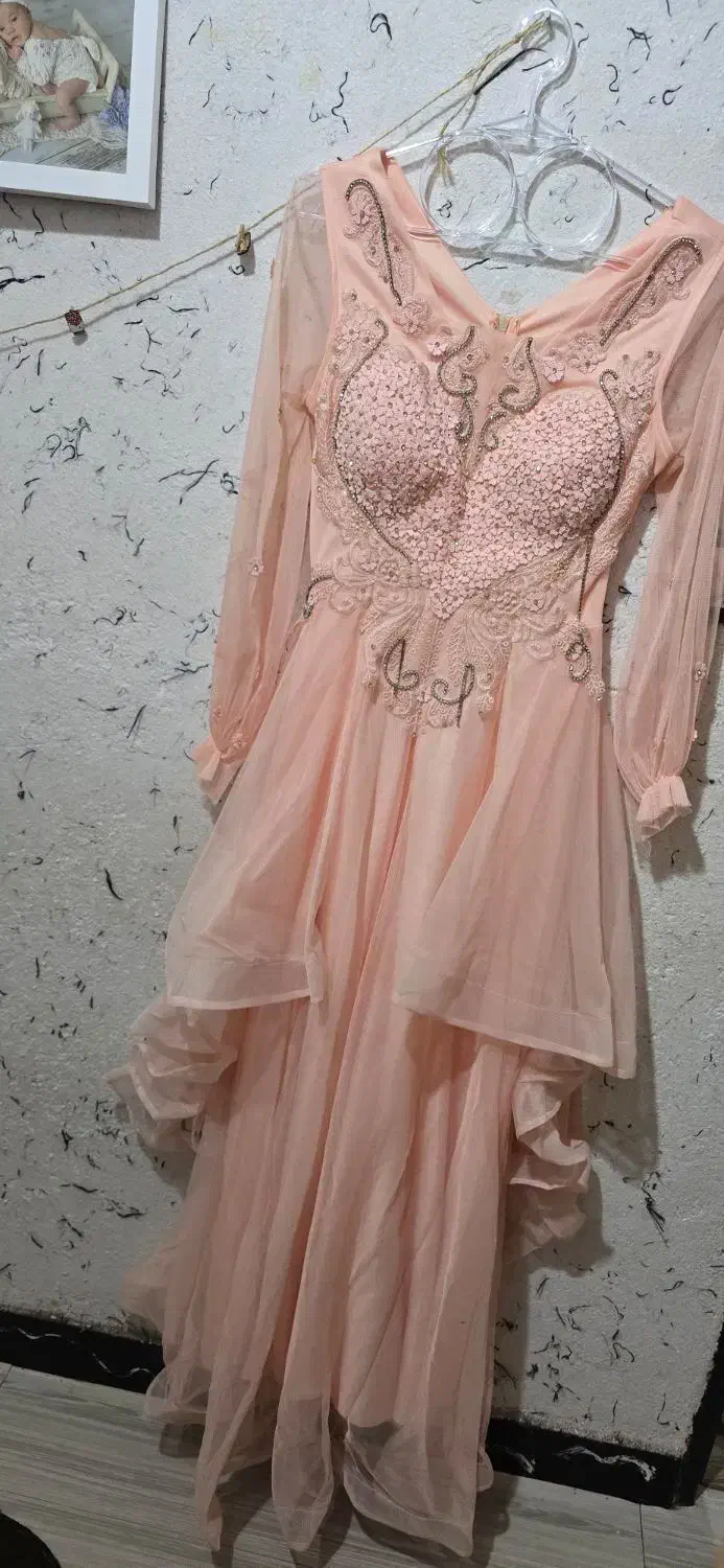 لباس مجلسی|لباس|رشت, رشتیان|دیوار