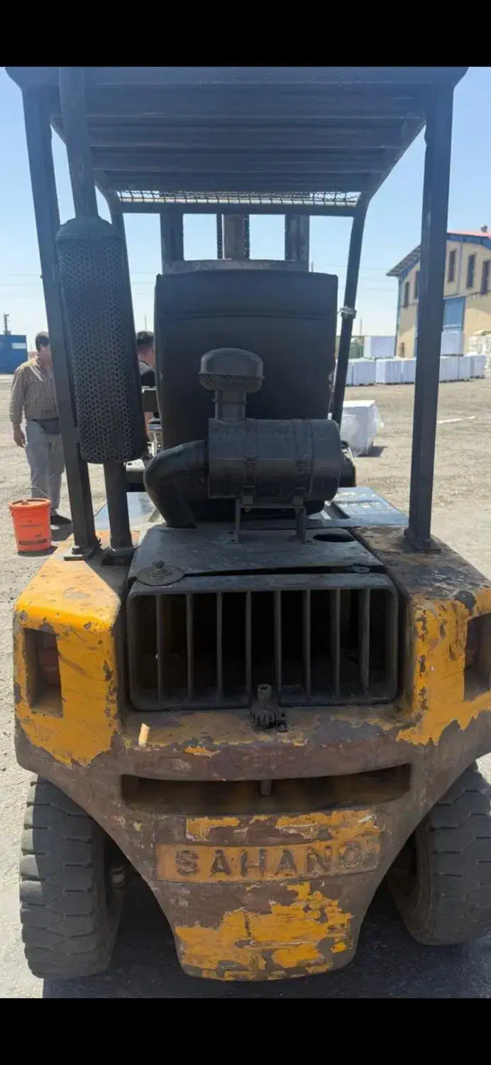 لیفتراک ۳تن سهند sd|خودرو سنگین|باقرشهر, |دیوار