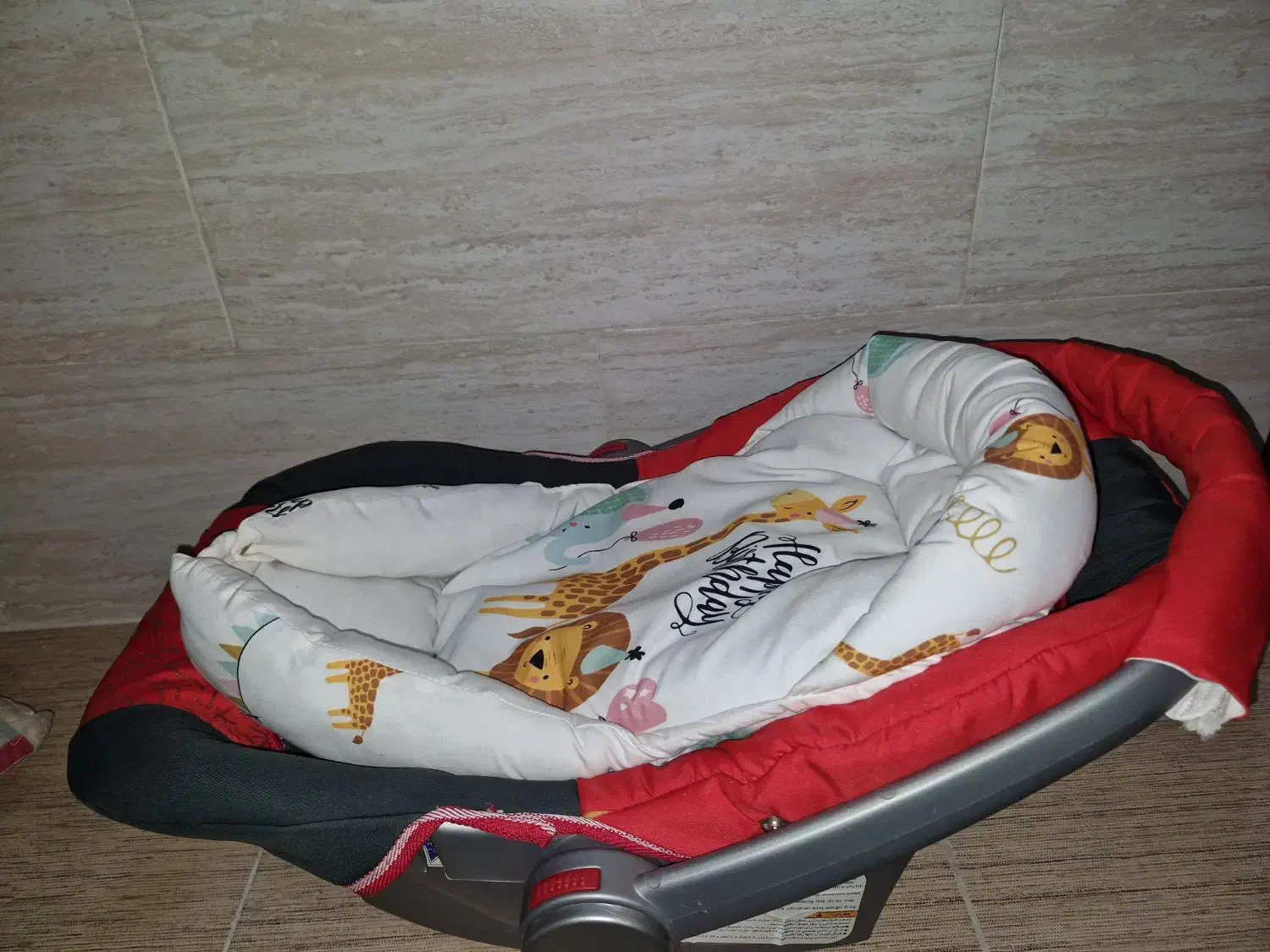 کریر + آغوش گیر در حد نو نو|کالسکه و لوازم جانبی|سیرجان, |دیوار