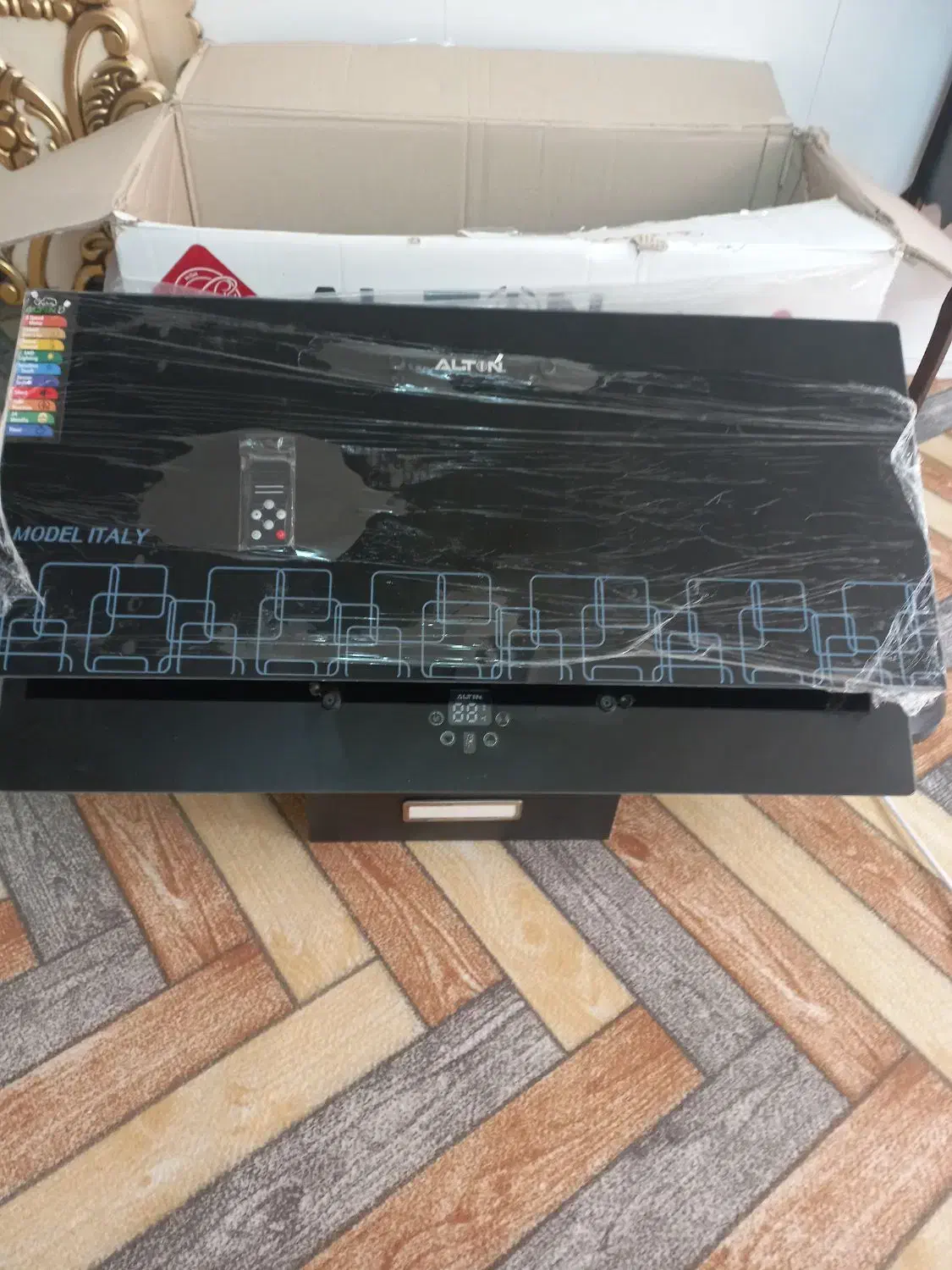 هود|هود|تربتحیدریه, دیزقند|دیوار