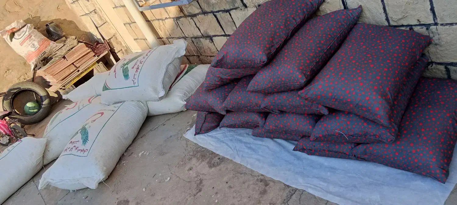 متکا پر و پشم شیشه ،|رختخواب، بالش، پتو|مسجد سلیمان, |دیوار