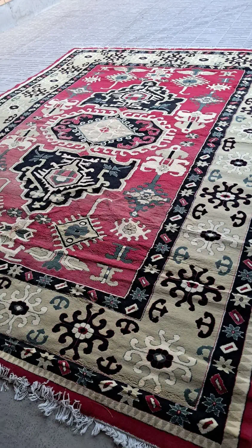 قالی ۱۲ متری در حد نو|فرش|شهرکرد, |دیوار