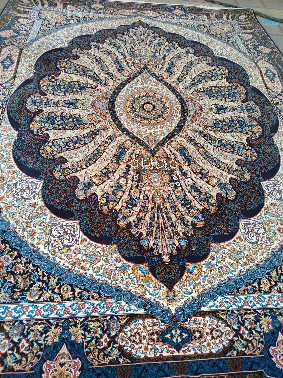 4 تخته ۱۲متری و ۱ تخته ۶ متری|فرش|قم, نیروگاه|دیوار
