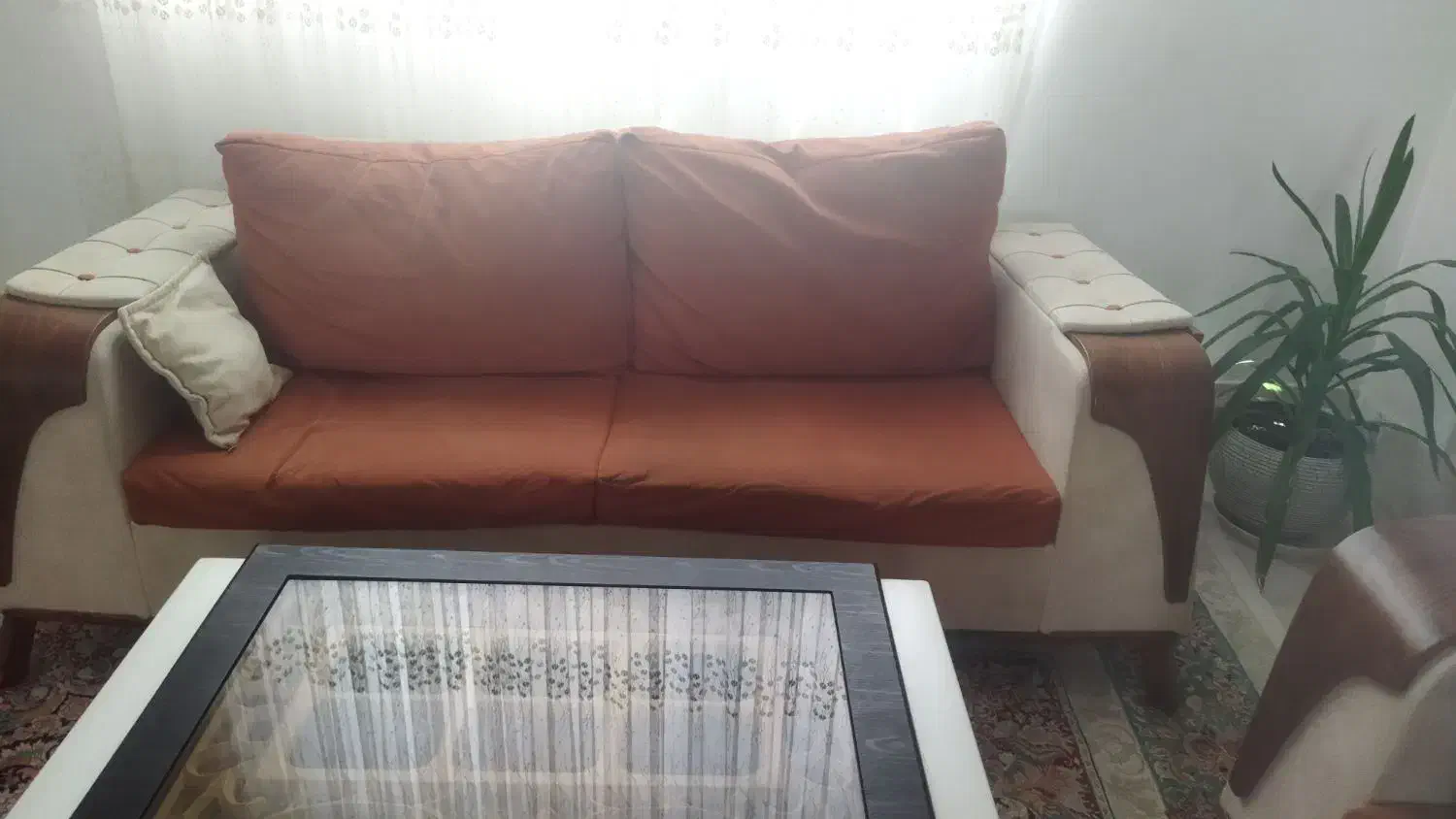 مبل ده نفره به همراه میز و سه عدد عسلی|مبلمان خانگی و میز عسلی|آشخانه, |دیوار