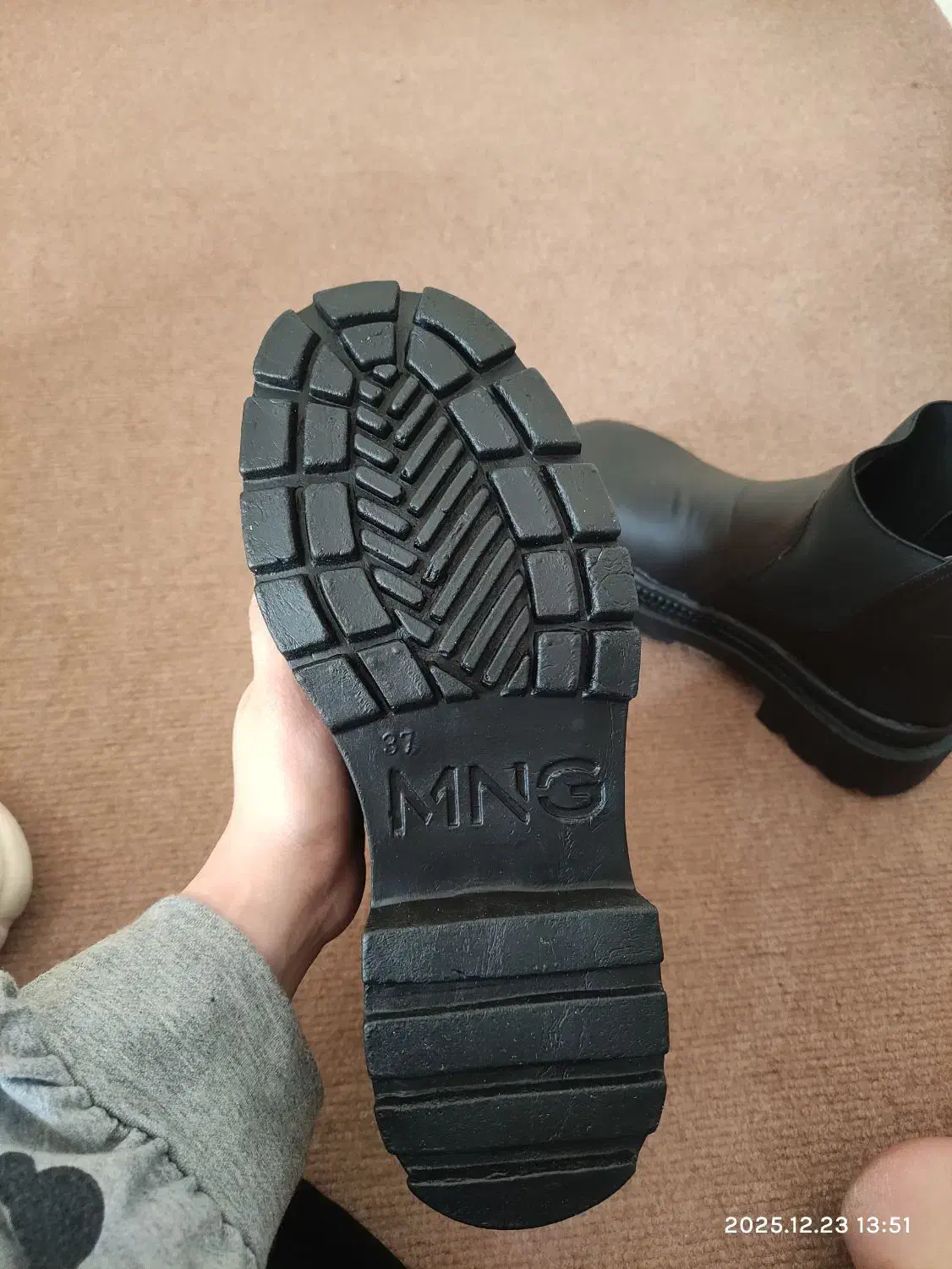 نیم بوت|کیف، کفش، کمربند|فولادشهر, B5|دیوار