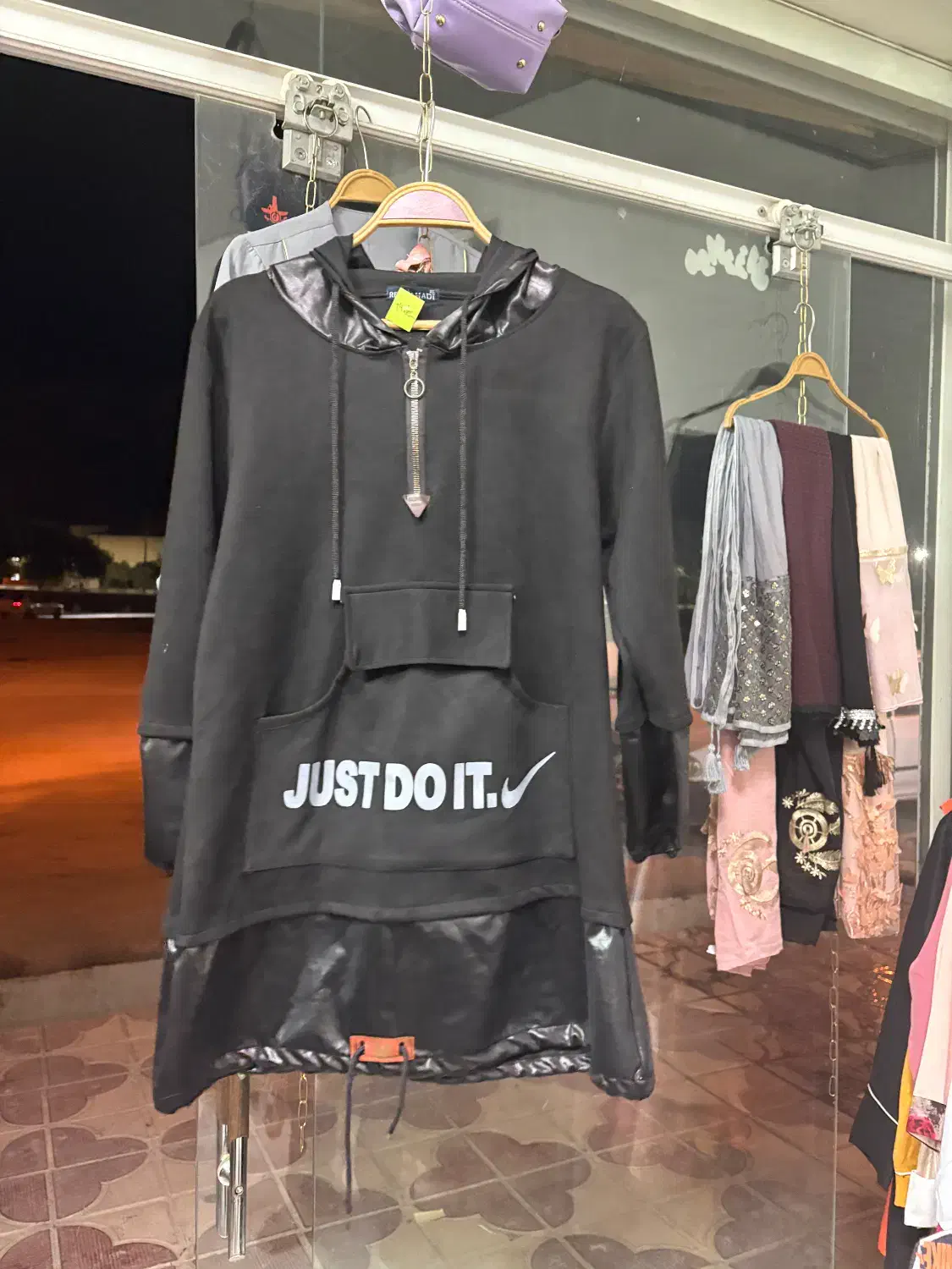 فروش انواع مانتو و شلوار|لباس|کازرون, |دیوار