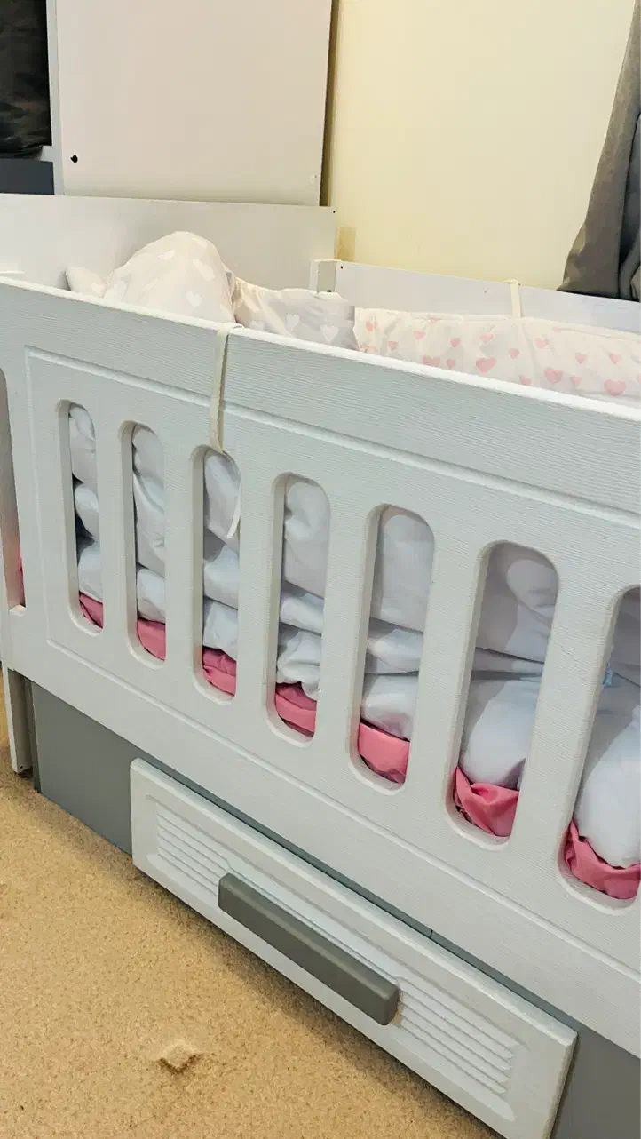 تخت گهواره ای|تخت و صندلی بچه|اهواز, اهواز|دیوار