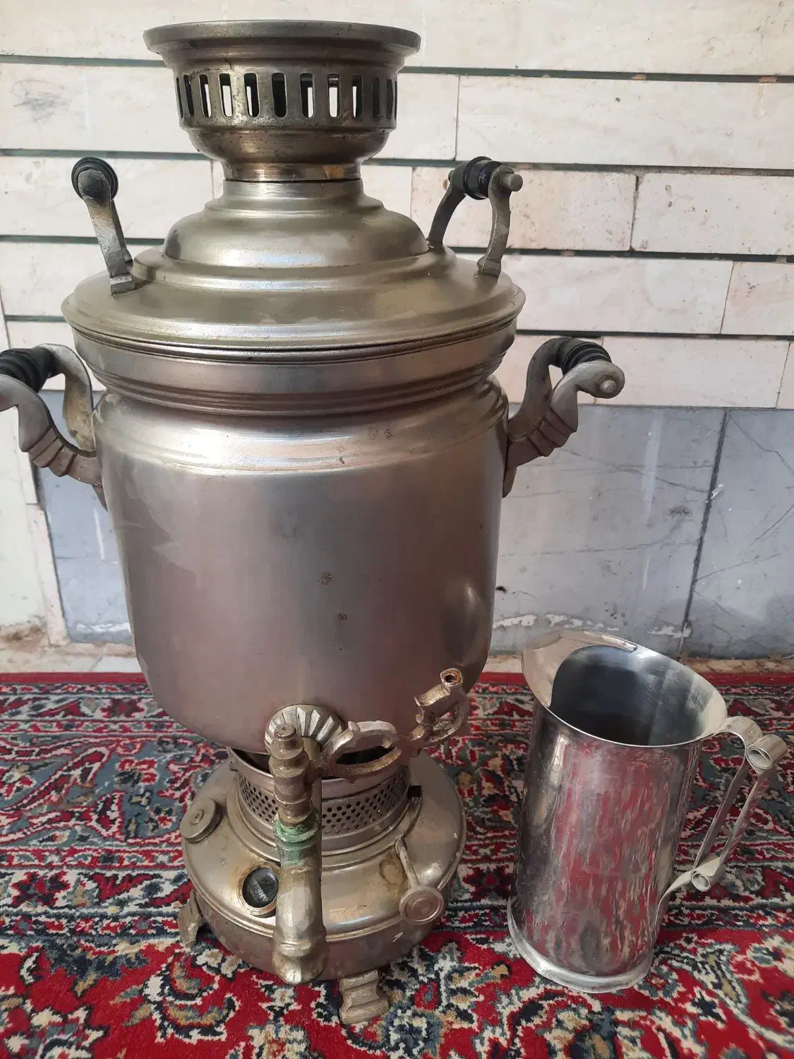 سماور نفتی قدیمی|کلکسیون اشیاء عتیقه|قم, چهار امامزاده|دیوار