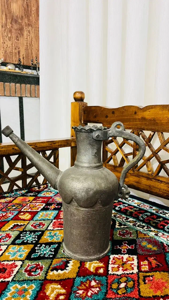 افتابه مسی|کلکسیون اشیاء عتیقه|ساری, |دیوار