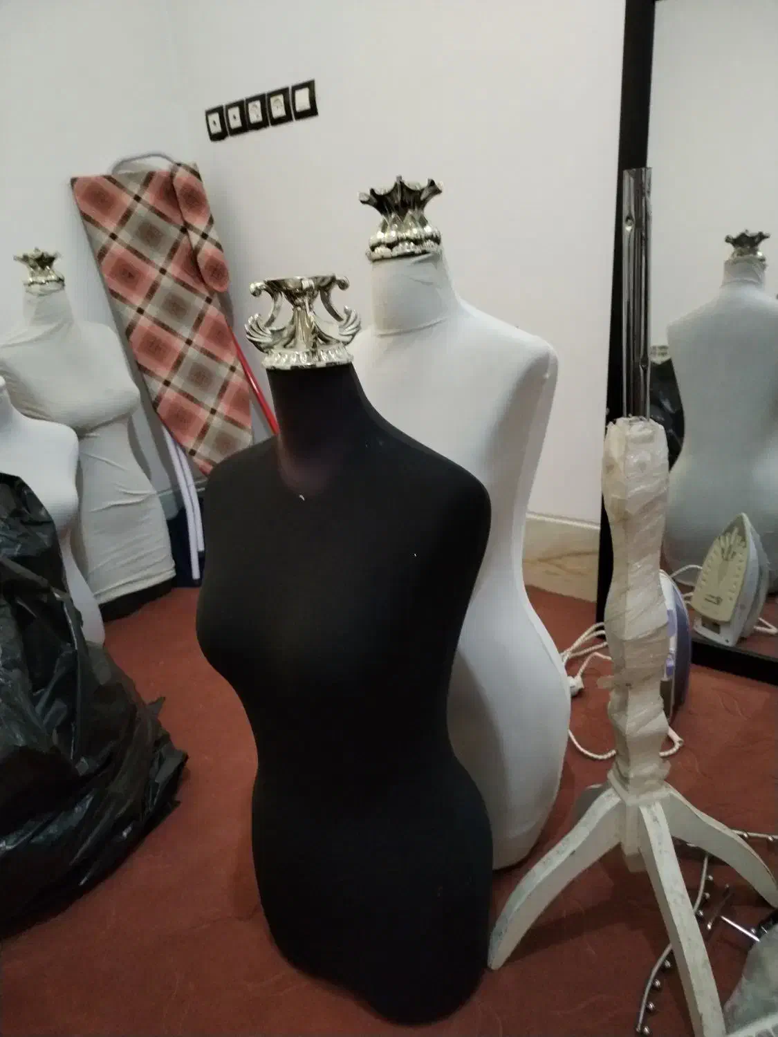 چوب لباسی|فروشگاه و مغازه|نی‌ریز, |دیوار