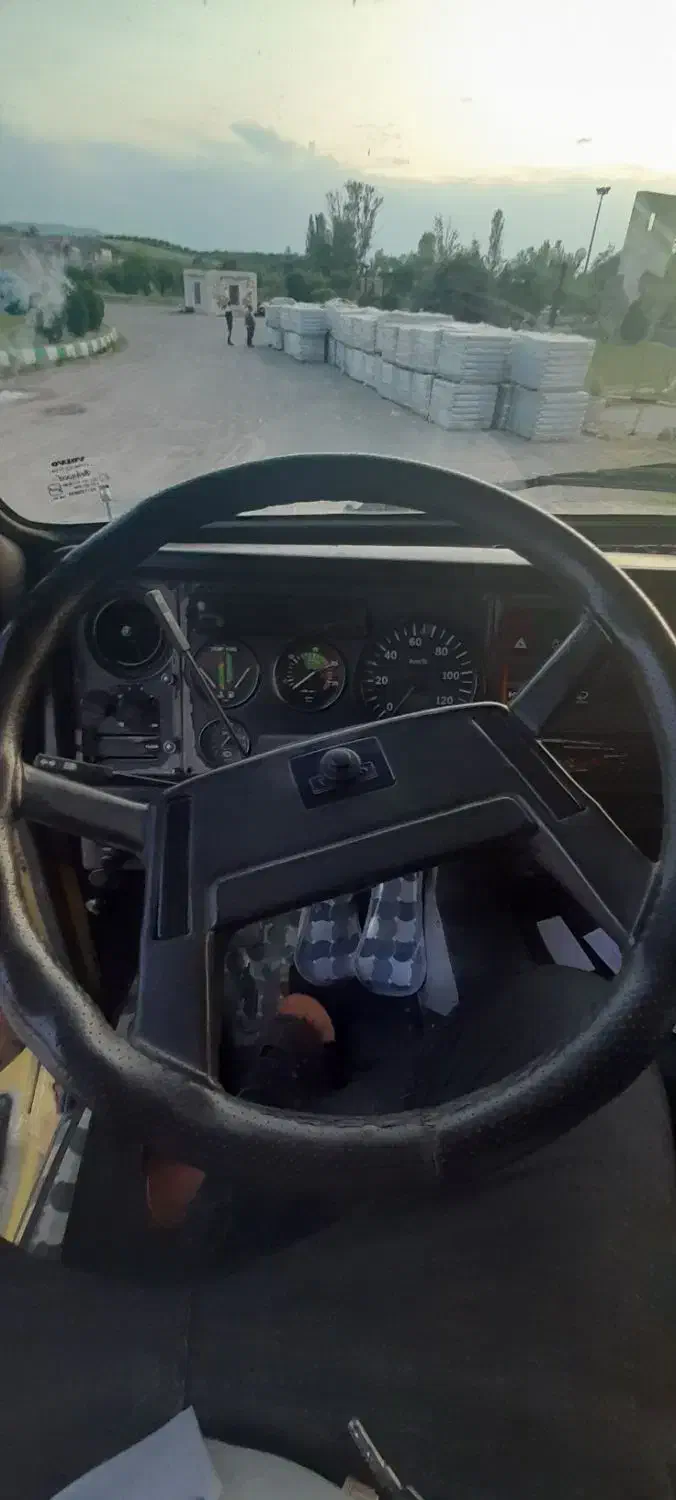 باسلام فروش یک دستگاه کشنده ولوو|خودرو سنگین|اردبیل, |دیوار