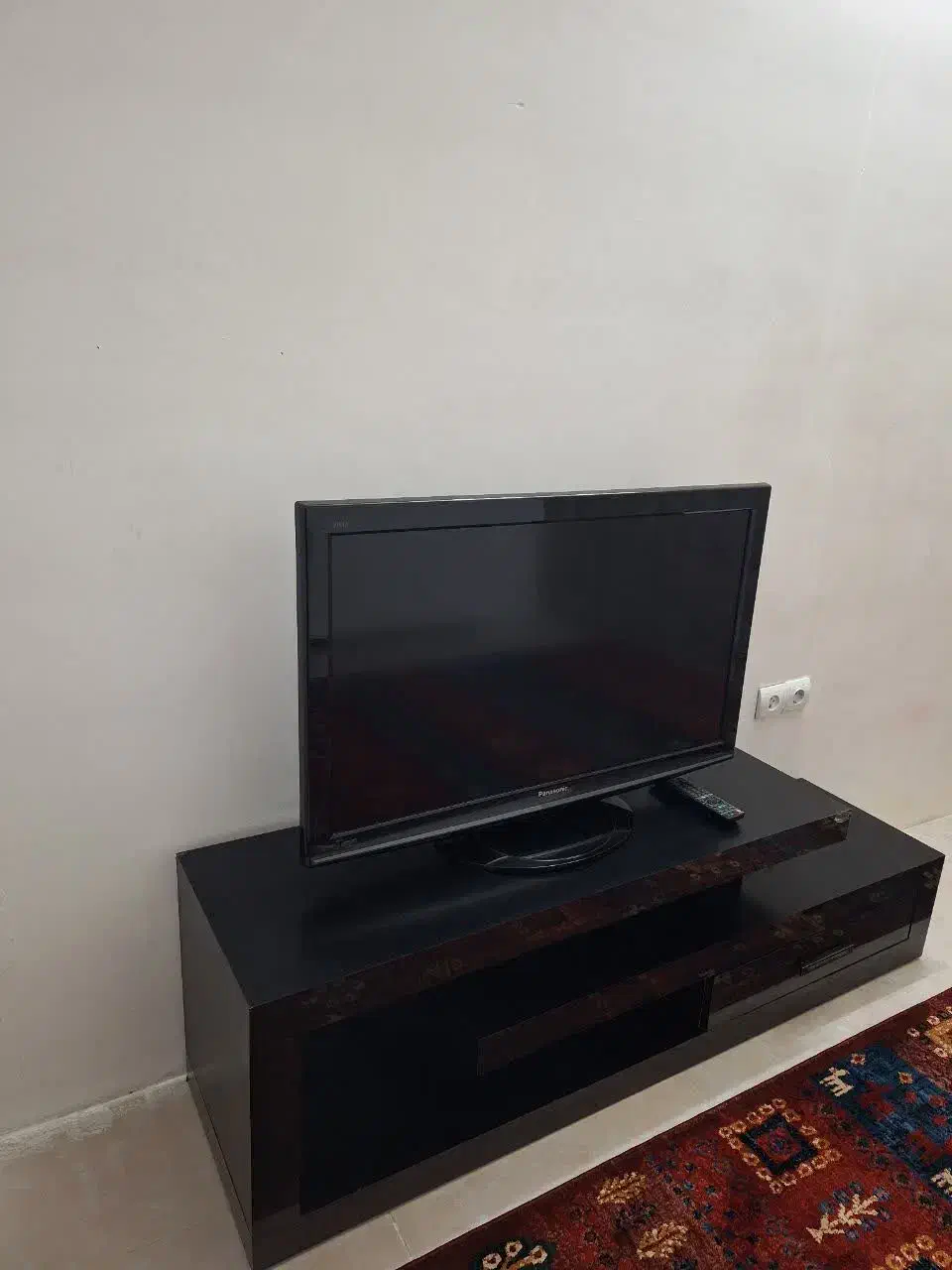 LCD 37 اینچ، پاناسونیک|تلویزیون و پروژکتور|مشهد, فرهنگیان (شهرک غرب)|دیوار