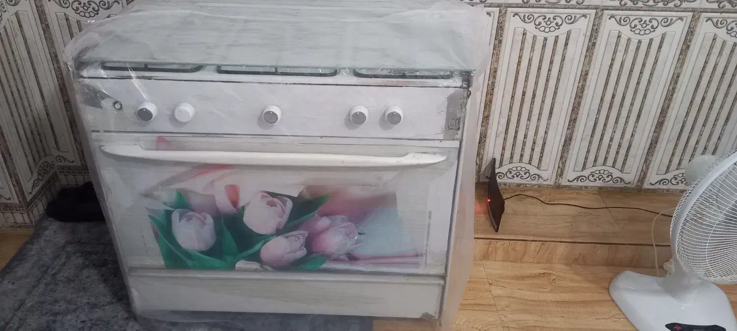 گاز طرح فر سالم و در حد نو|اجاق گاز و لوازم برقی پخت‌وپز|شیراز, شهرک ترکان|دیوار