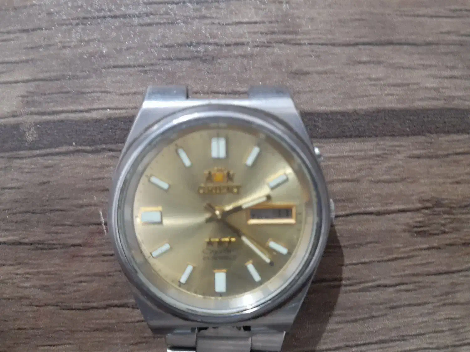 ساعت اورینت|ساعت|بجنورد, |دیوار