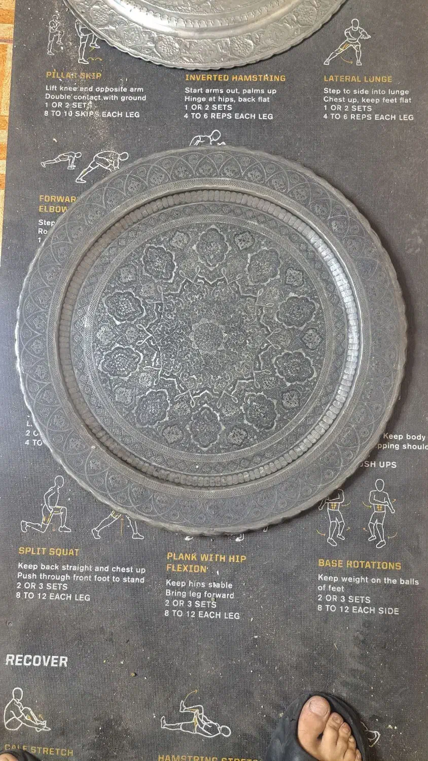 سینی قلم زنی مسی|کلکسیون اشیاء عتیقه|تهران, بلوار کشاورز|دیوار