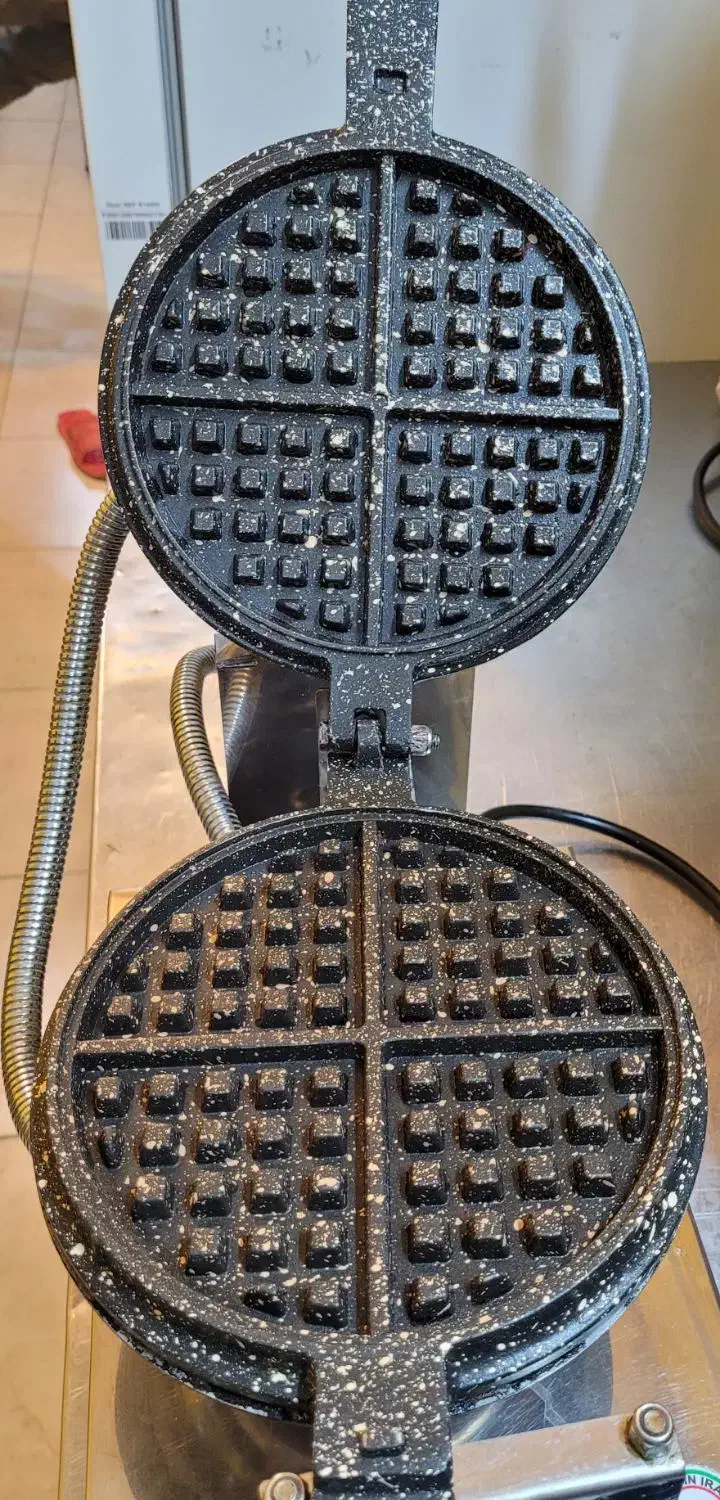 دستگاه اسپرسو صنعتی وافل ساز صنعتی. خمیر گیر صنعتی|کافیشاپ و رستوران|خمین, |دیوار