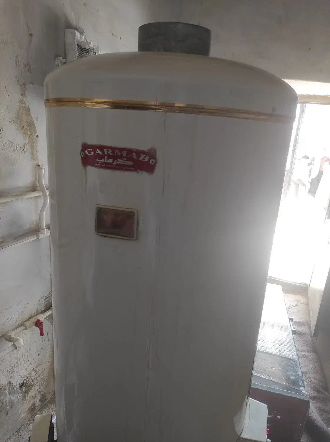 فروش یک عدد آبگرمکن زمینی|آبگرمکن، پکیج، شوفاژ|دیواندره, |دیوار