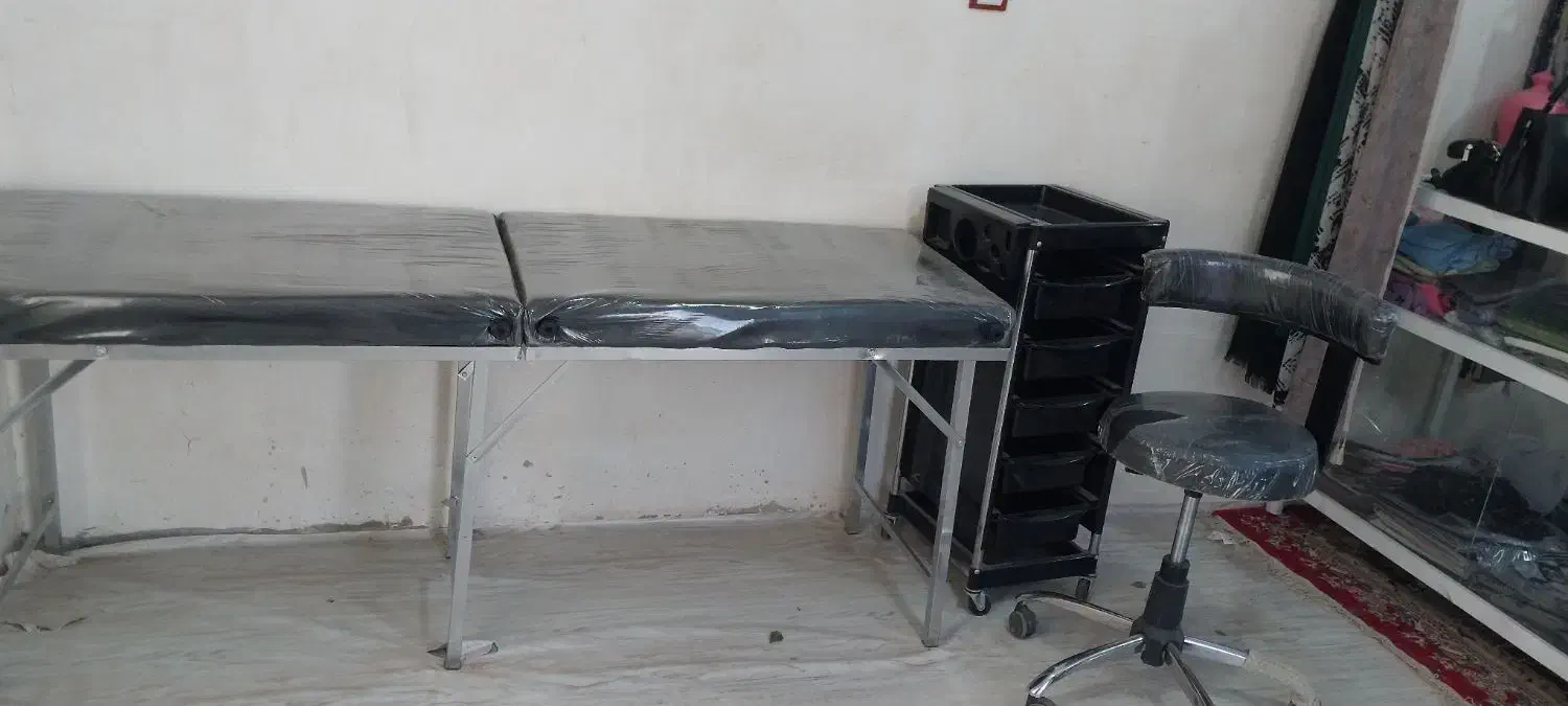 تخت،ترولی،صندلی|آرایشگاه و سالنهای زیبایی|کبودرآهنگ, |دیوار