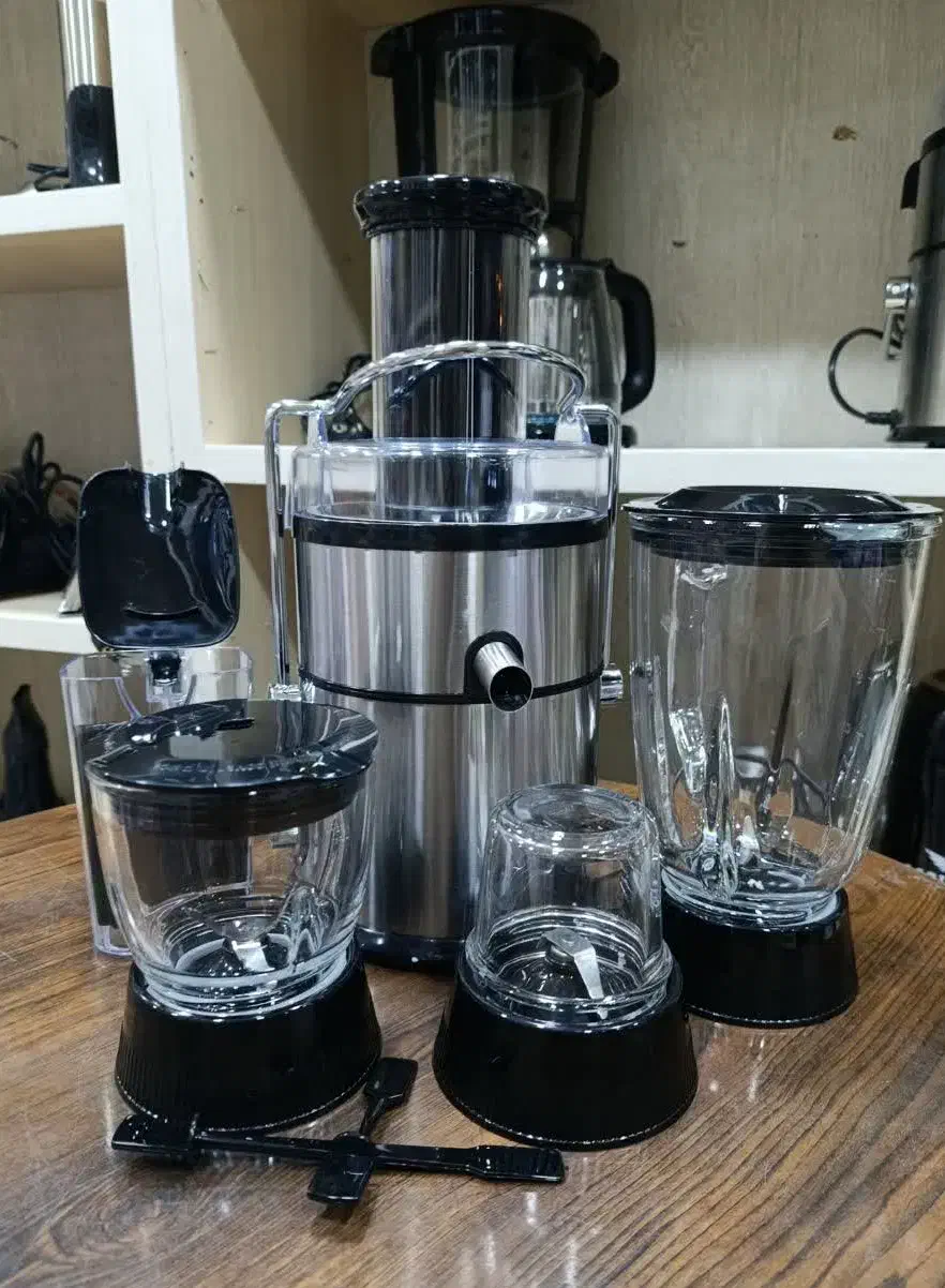 آبمیوه گیری ۴ کاره کازوکی با ضمانت یک ساله|آبمیوه‌گیر و آب‌مرکبات‌گیر|قم, چهل درخت‎|دیوار