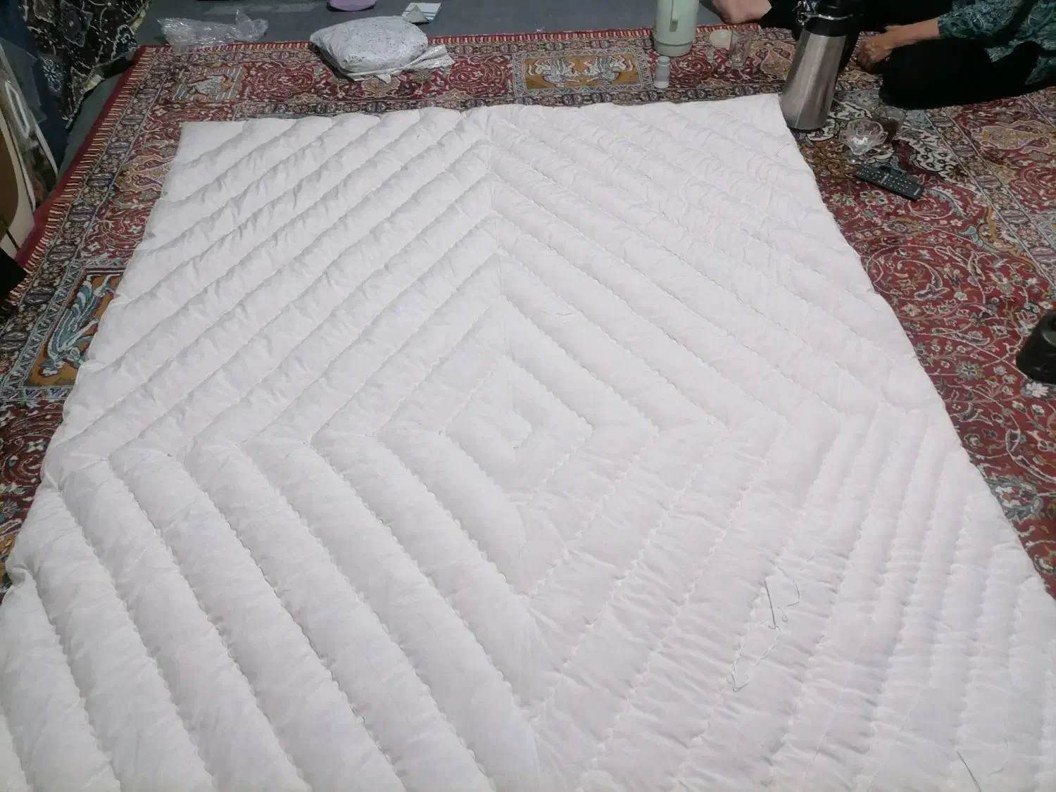 دوخت دوز|رختخواب، بالش، پتو|خوی, |دیوار