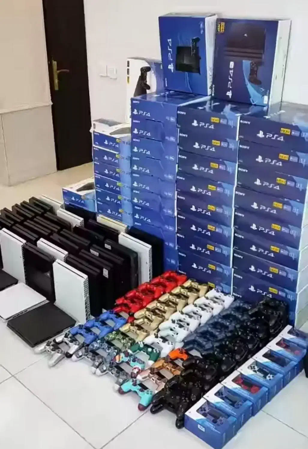 Ps4 Pro 4k 1tra و اسلیم کپیخور خیلی تمیز|کنسول، بازی ویدئویی و آنلاین|ارومیه, |دیوار