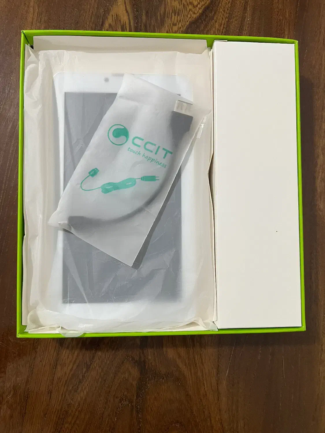 تبلت|تبلت|تهران, آهنگ|دیوار