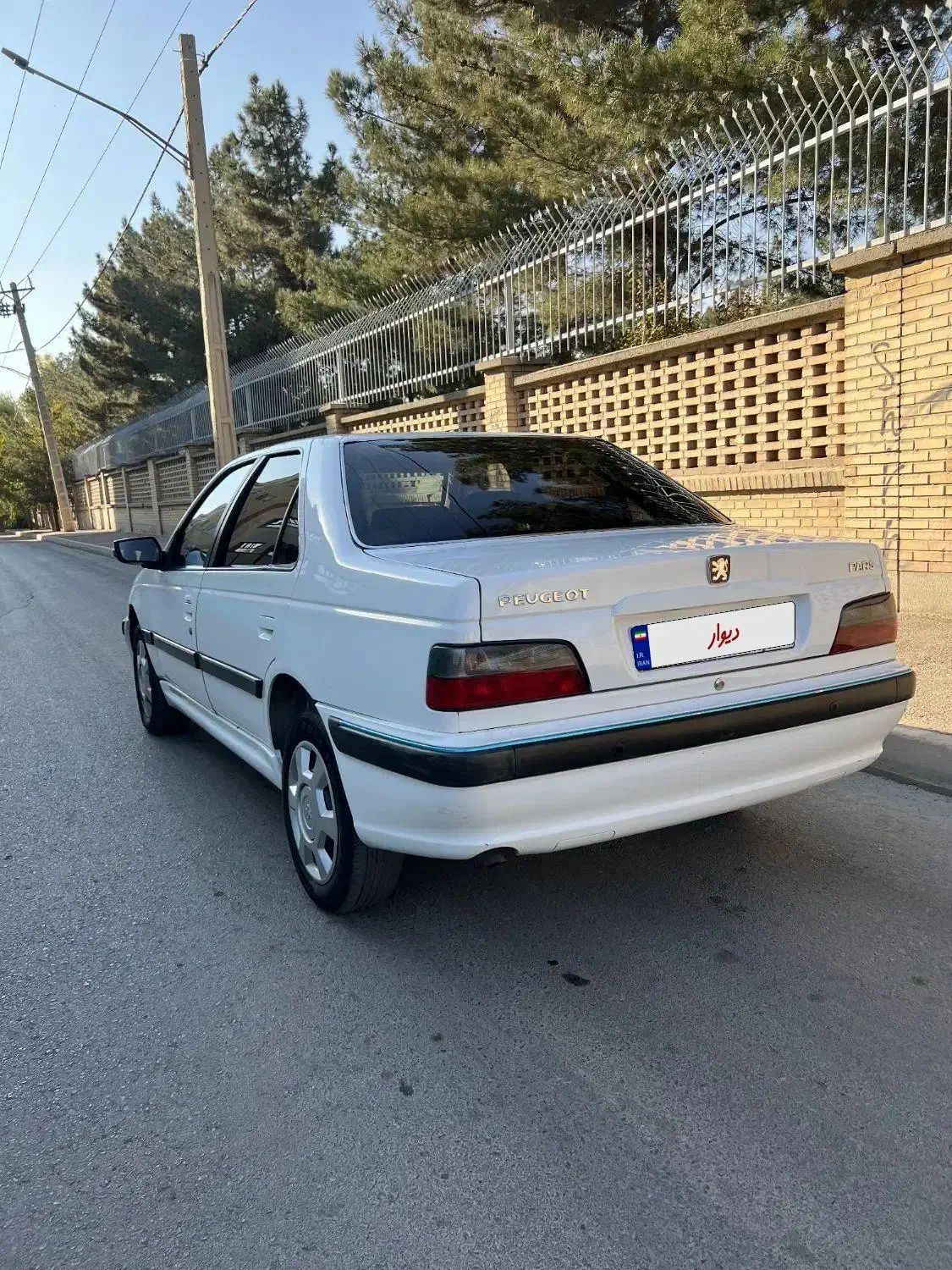 پارس سفید ۴۰۱|خودرو سواری و وانت|اصفهان, کوجان|دیوار