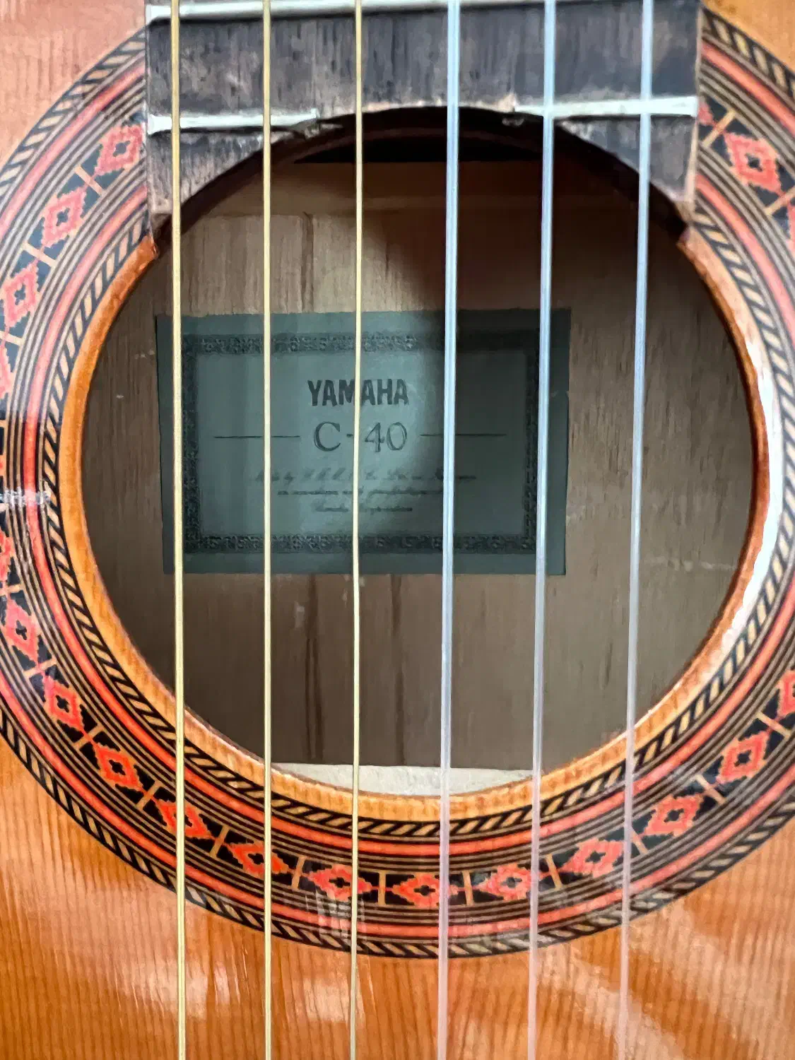 گیتار یاماها C40|گیتار، بیس، امپلیفایر|صدرا-فارس, فاز ۱|دیوار