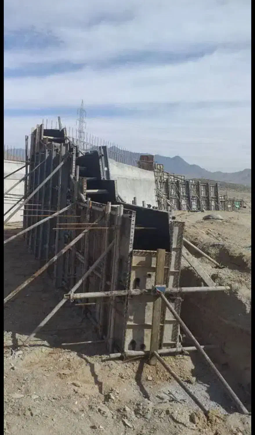 استاد کار ماهر قالب بند|استخدام معماری، عمران و ساختمانی|میانه, |دیوار